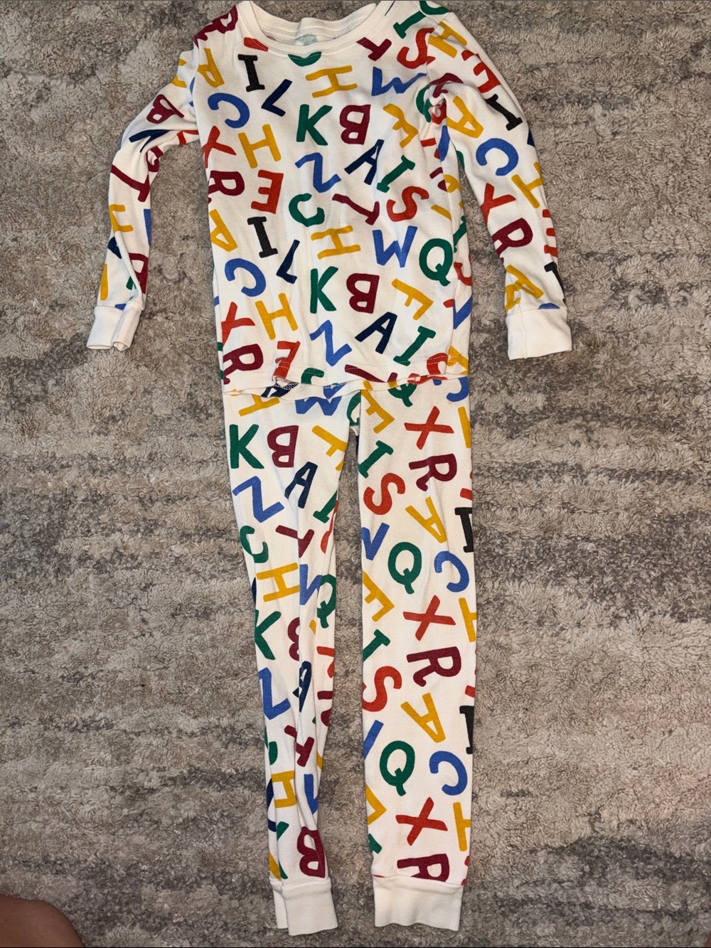 3/$20! Kids boys 6t Old Navy White Kids Pajama Set Multicolor Alphabet Letters